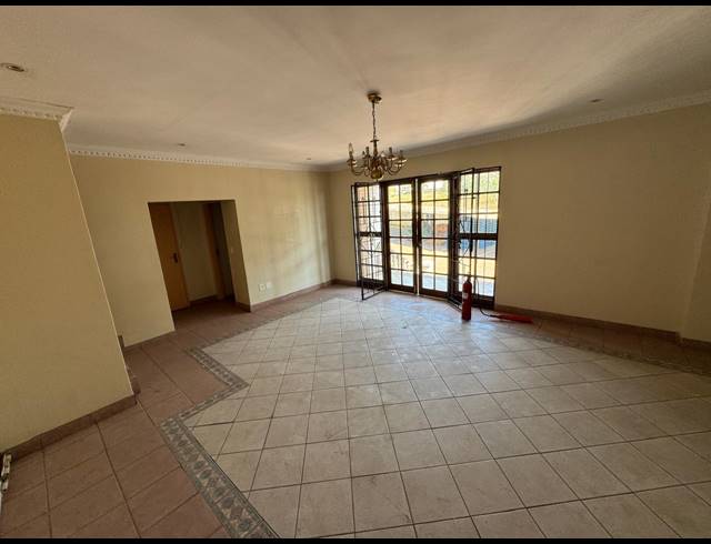 730M² BUSINESS CENTRE TO LET IN EASTGATE